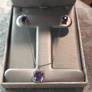 Round -cut amethyst & diamond necklace set with amethyst stud earrings